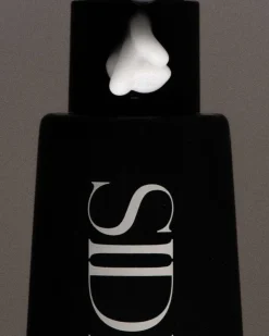 BRALESS - The Hand Serum