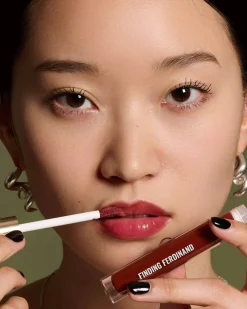 Delicate Gloss