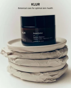 Essentialist