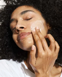 Le Cleanser Gel to Milk Cleanser
