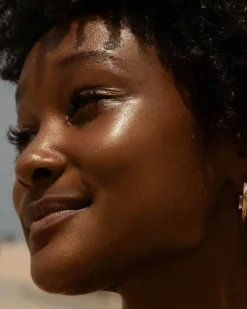 SuperDew Shimmer-Free Highlighter Balm