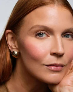 SuperSuede™ Radiant Talc-Free Baked Powder Blush