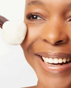 Sustainable Luxury Contour Brush