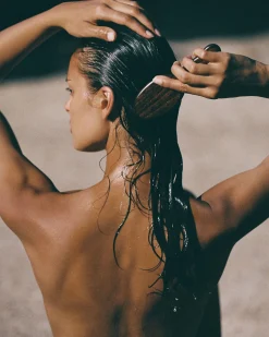 The Mermaid Brush - Detangling Brush