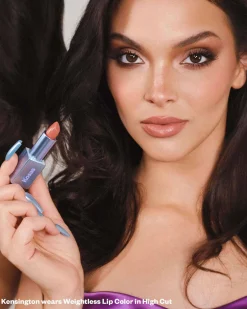 Weightless Lip Color Nourishing Satin Lipstick